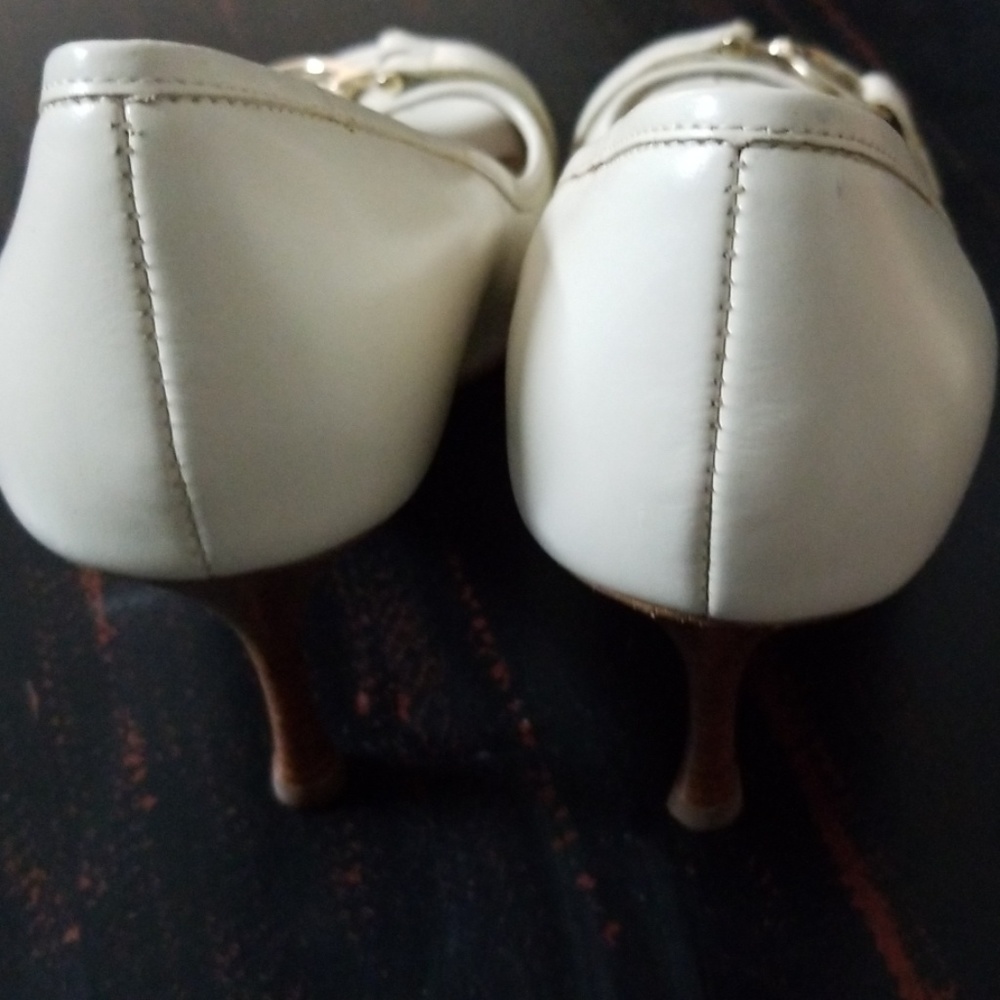 Never worn Anne Klein Peep Toes/Cream/7M/Closeout - Picture 4 of 6